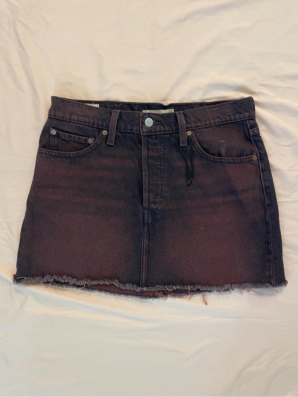 Levi’s Icon Mini Skirt in Red | *Jeans Size 28*